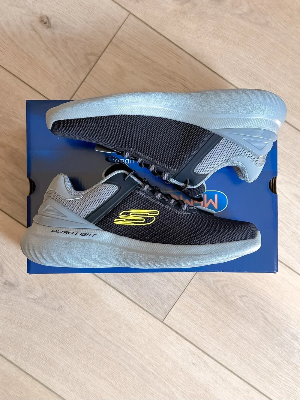SKECHERS BOUNDER 2.0 ANAKO MEMORY FOAM ATHLETIC SNEAKER BLACK GRAY SIZE 7 NIB